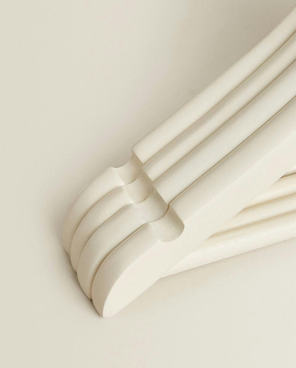 OYSTER WHITE WOODEN HANGER (PACK OF 4)