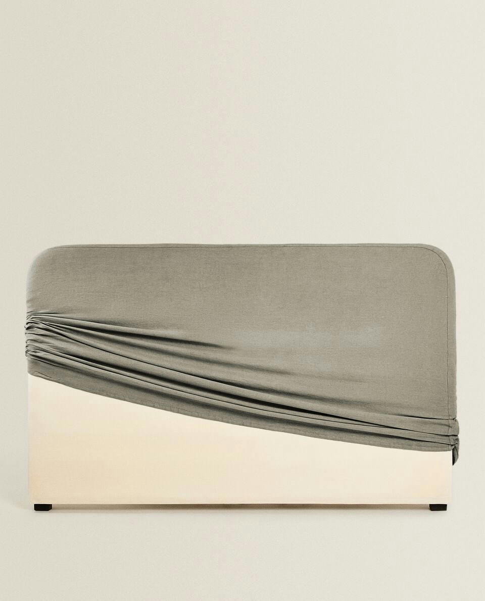 ROUNDED HEADBOARD WITH LINEN COVER