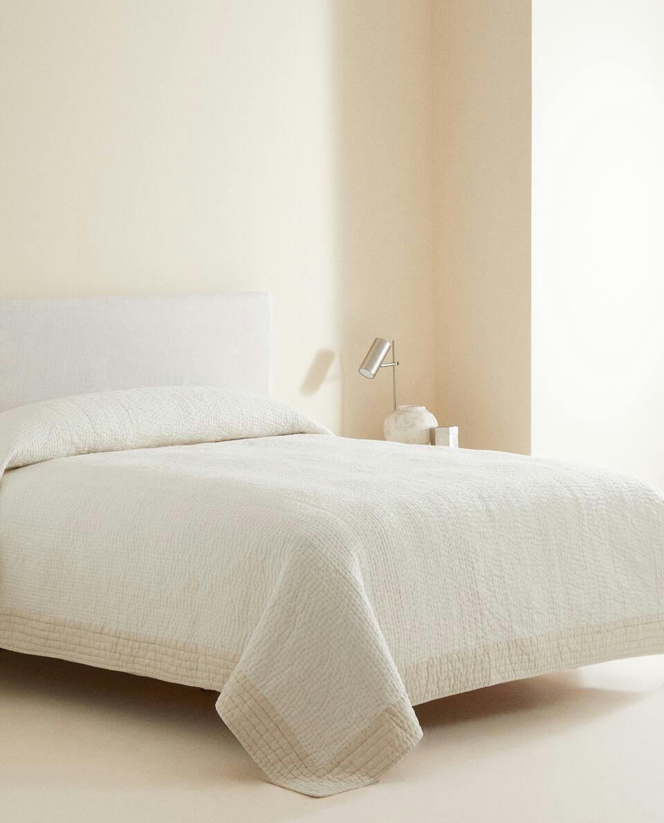QUILTED LINEN QUILT
