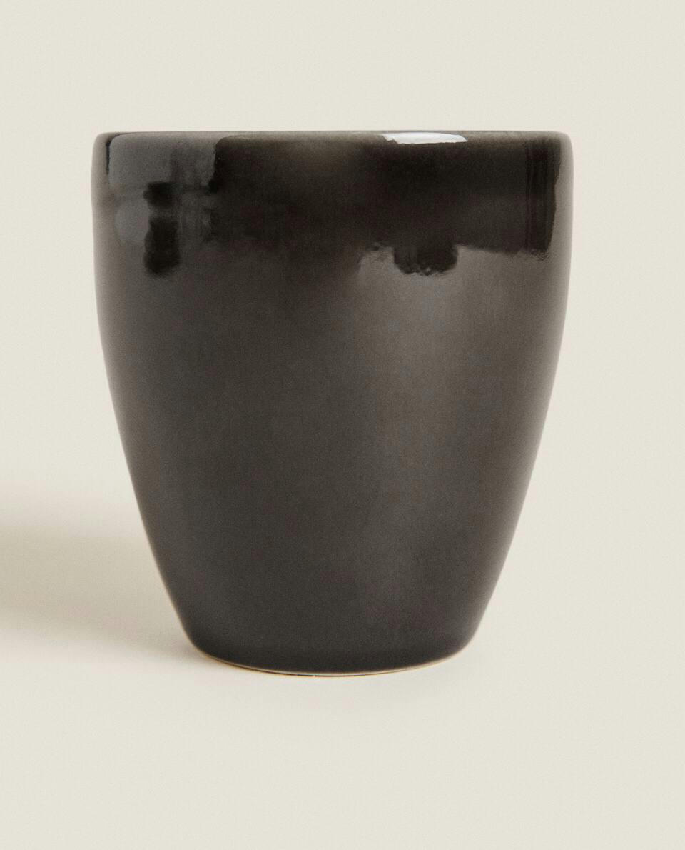BLACK STONEWARE MUG