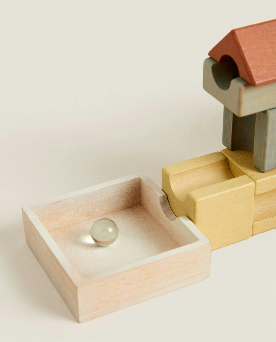 WOODEN MARBLE CIRCUIT