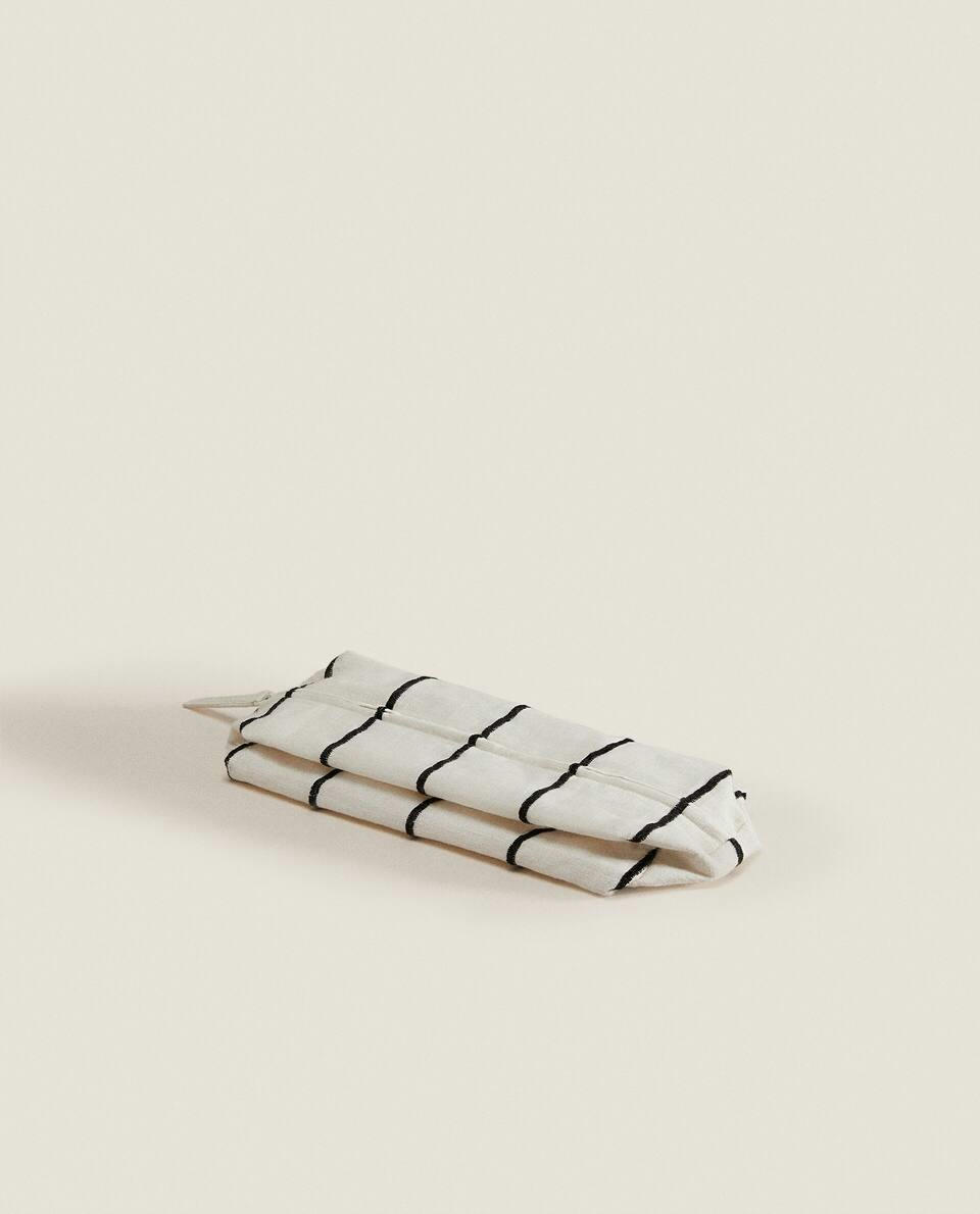 STRIPED FABRIC TOILETRY BAG