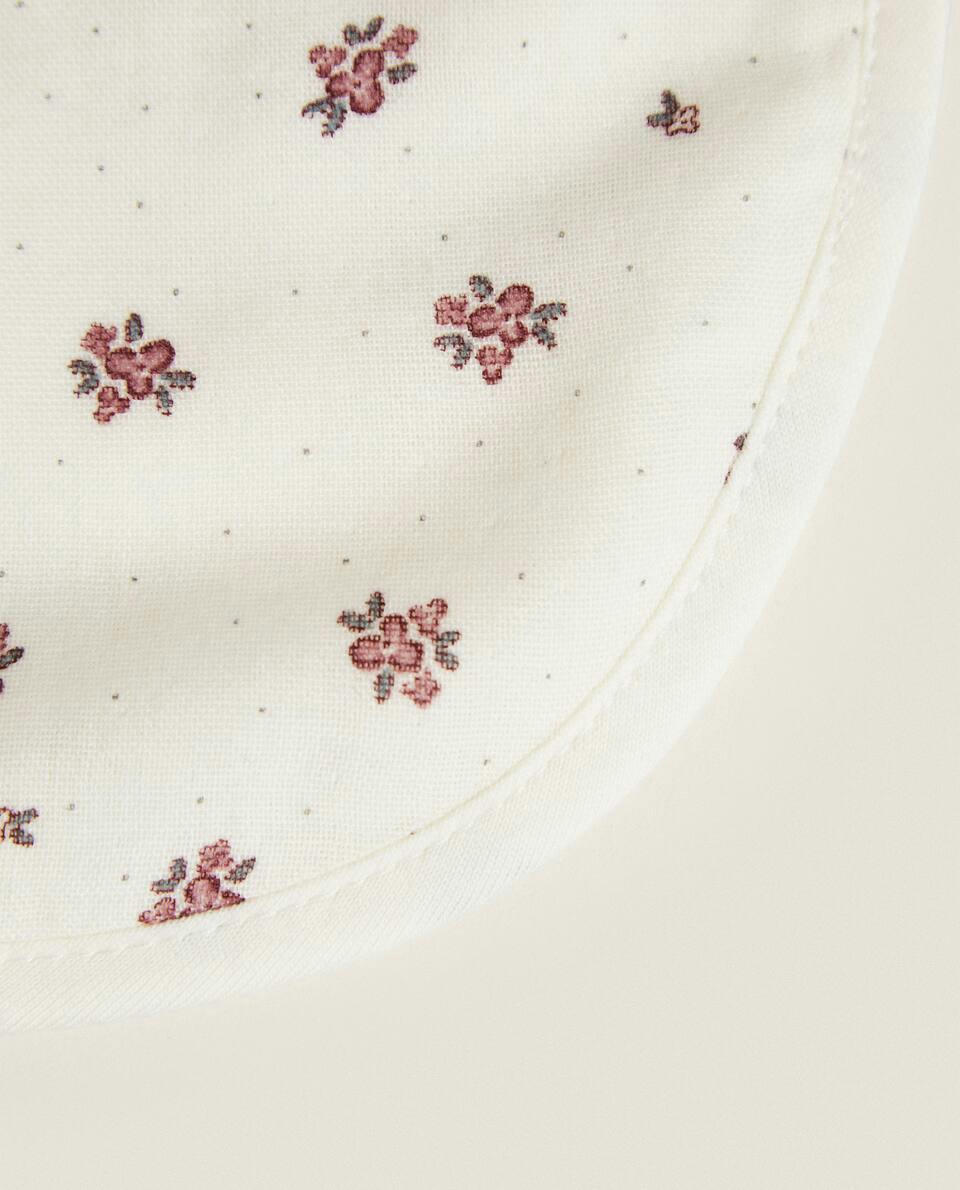 CHILDREN'S FLORAL PRINT BIB