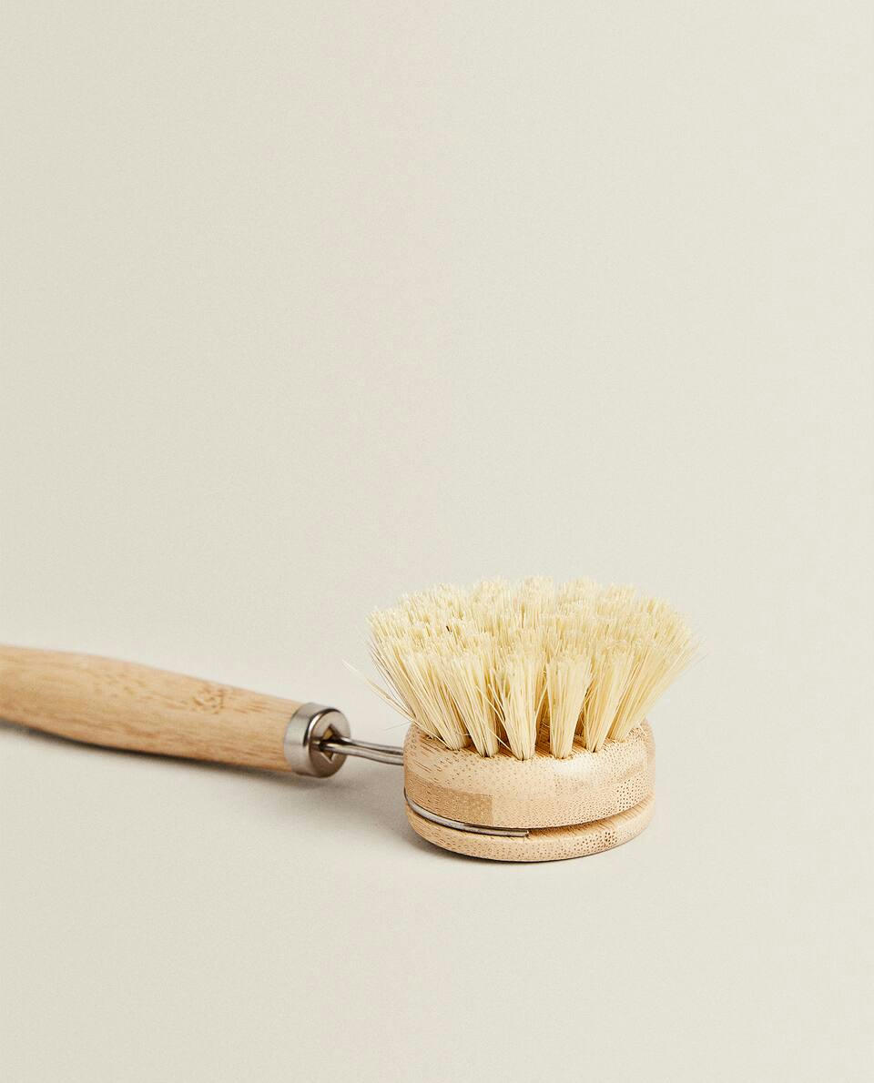 WOODEN TABLEWARE BRUSH