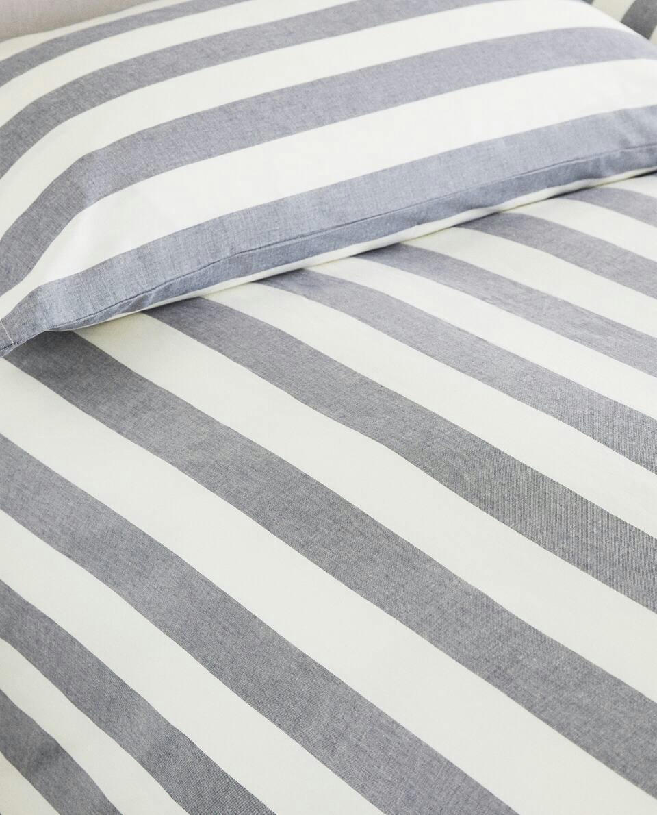 STRIPED DUVET COVER