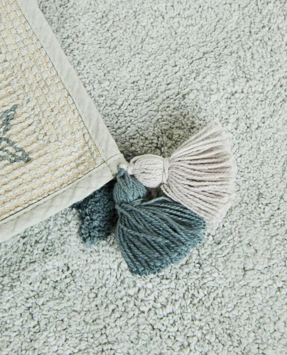 CHILDREN'S BATH MAT WITH POM-POM STARS