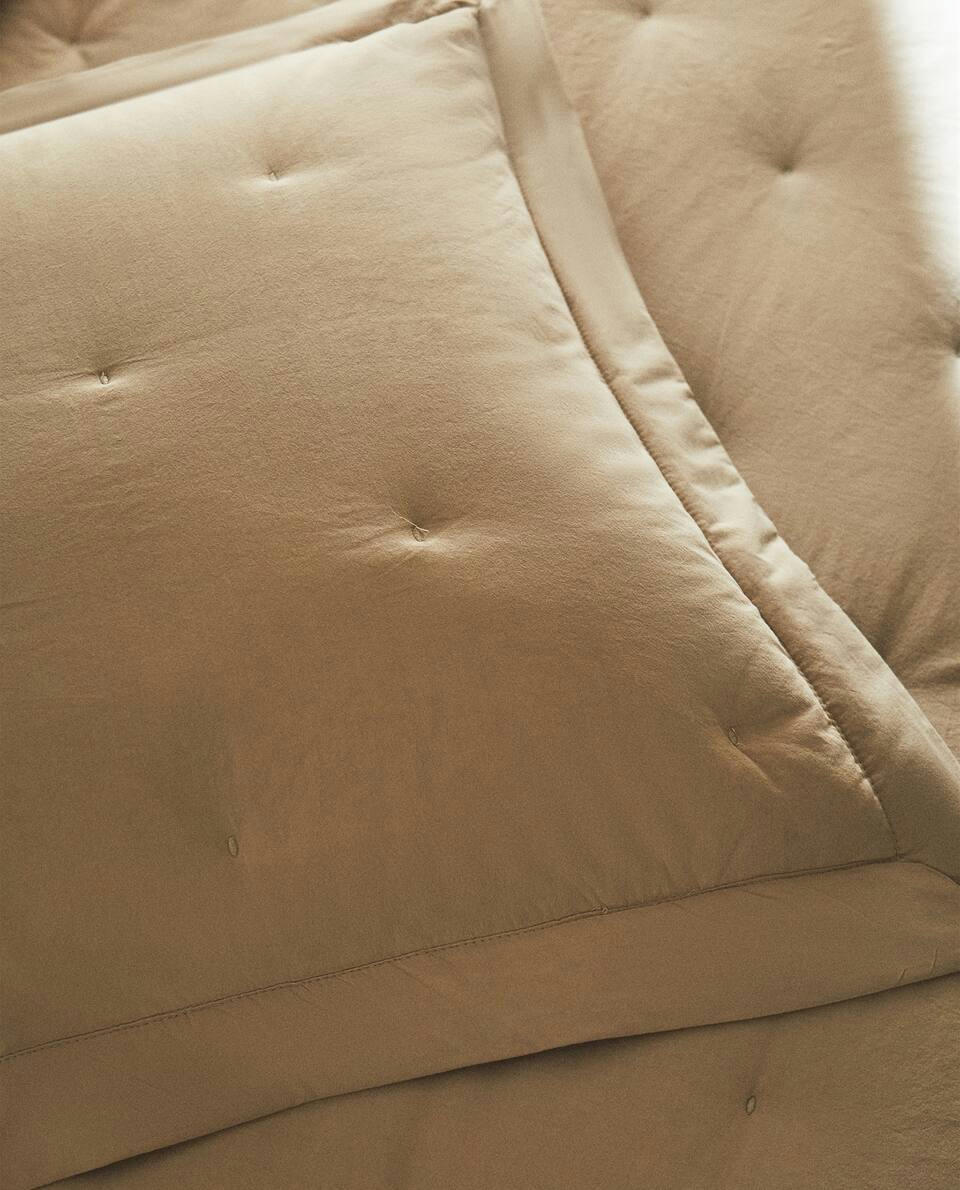 DOTTED CUSHION COVER