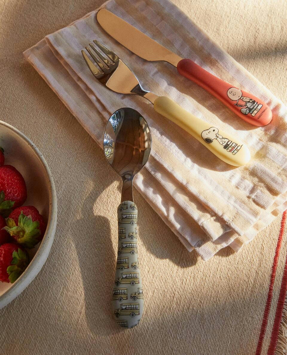 PEANUTS? STONEWARE TABLEWARE