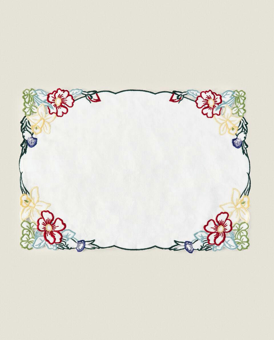 EMBROIDERED COTTON LINEN PLACEMAT