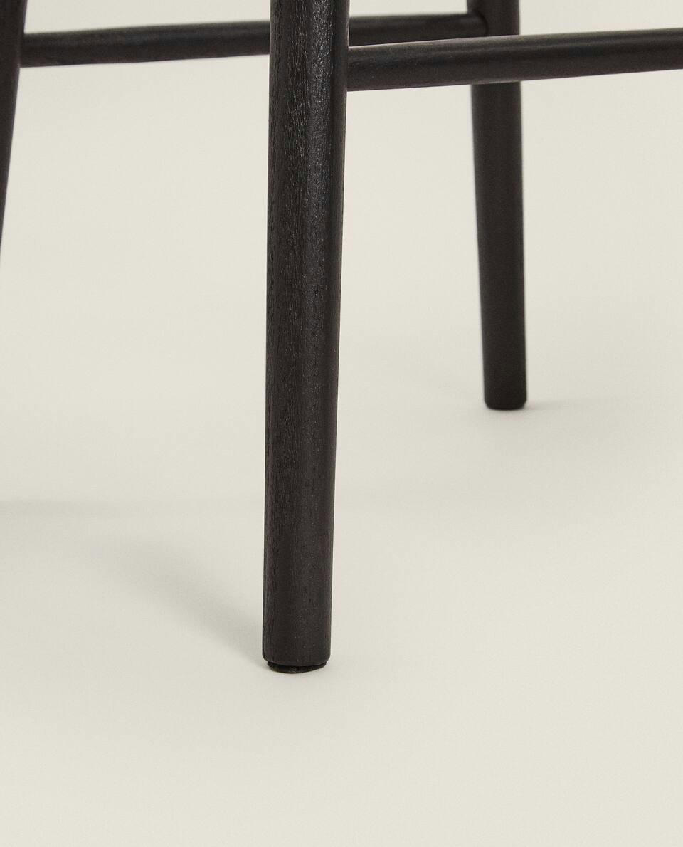 PINE WOOD STOOL