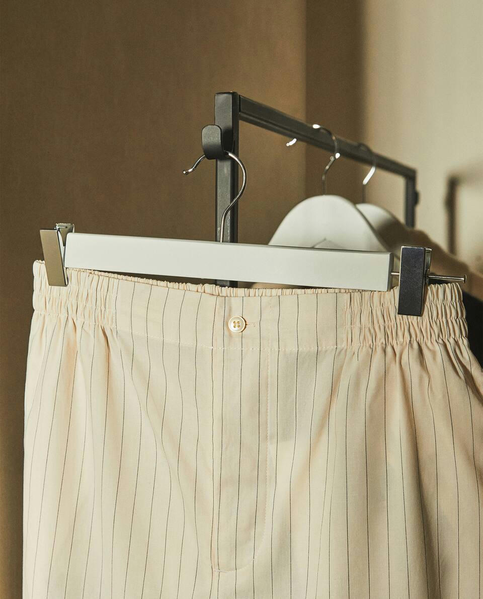 LACQUERED WOODEN SKIRT HANGER (SET OF 3)