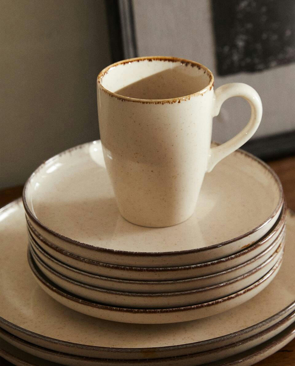 PORCELAIN MUG WITH ANTIQUE FINISH RIM