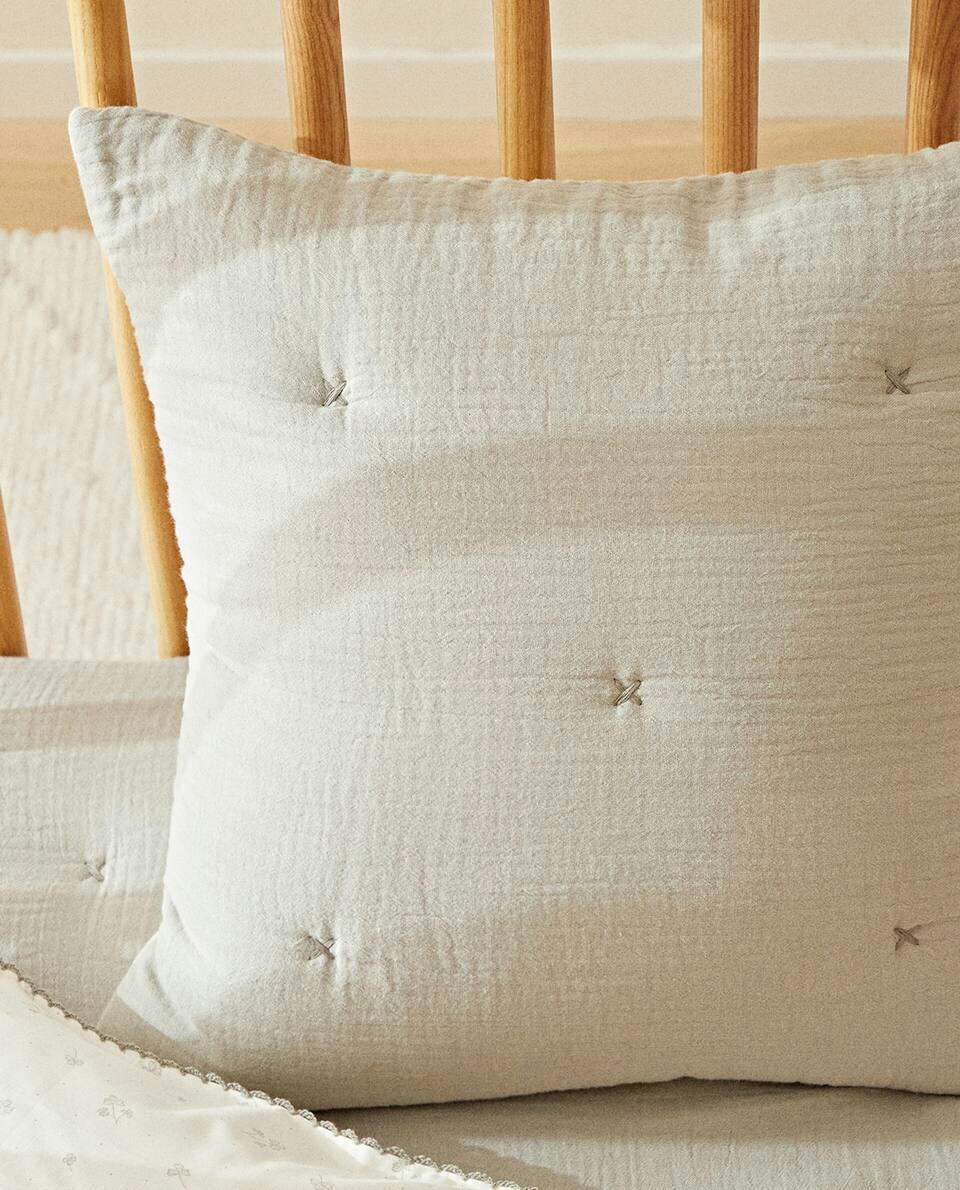 CHIFFON AND COTTON JERSEY CUSHION COVER