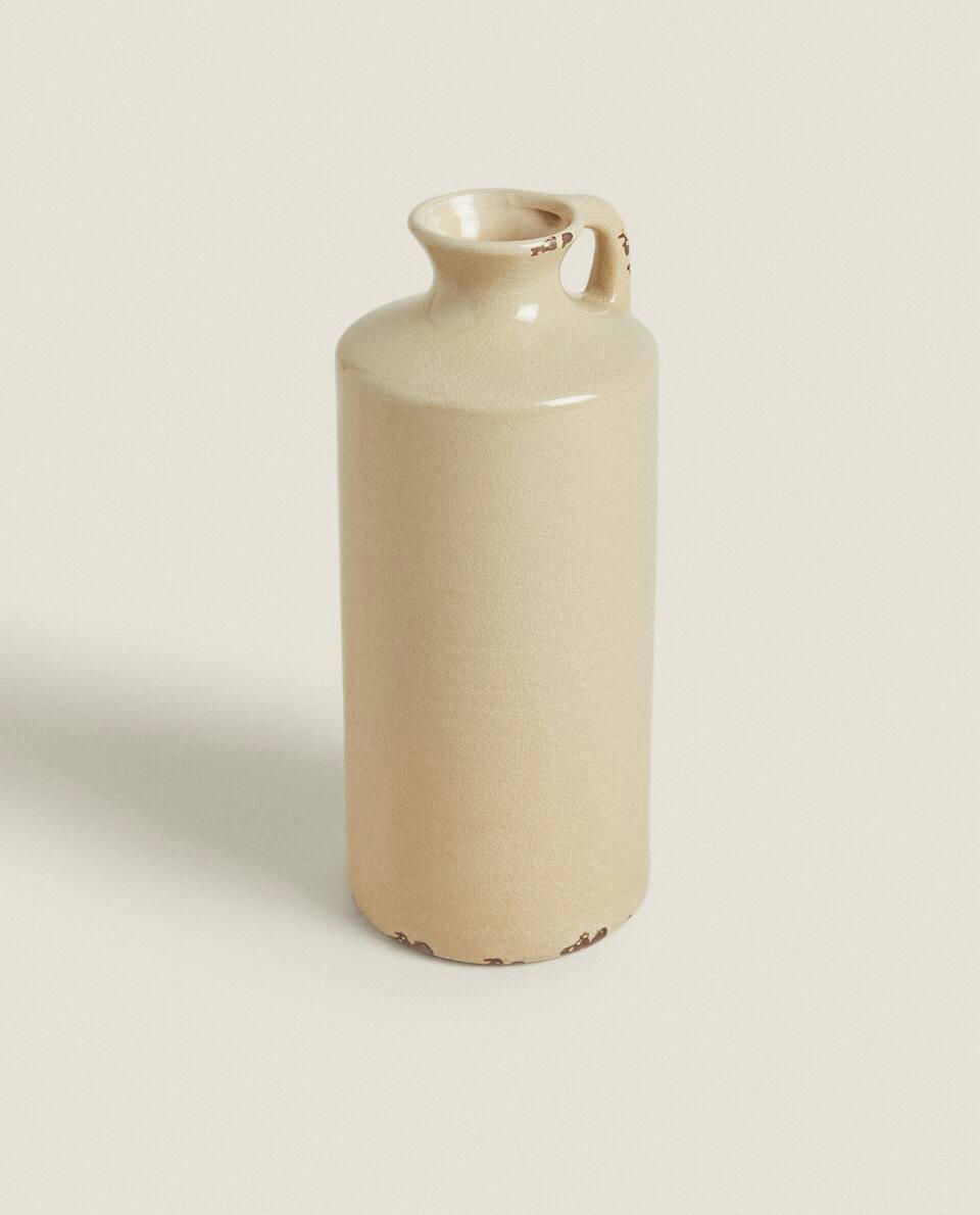 CERAMIC VASE WITH HANDLES