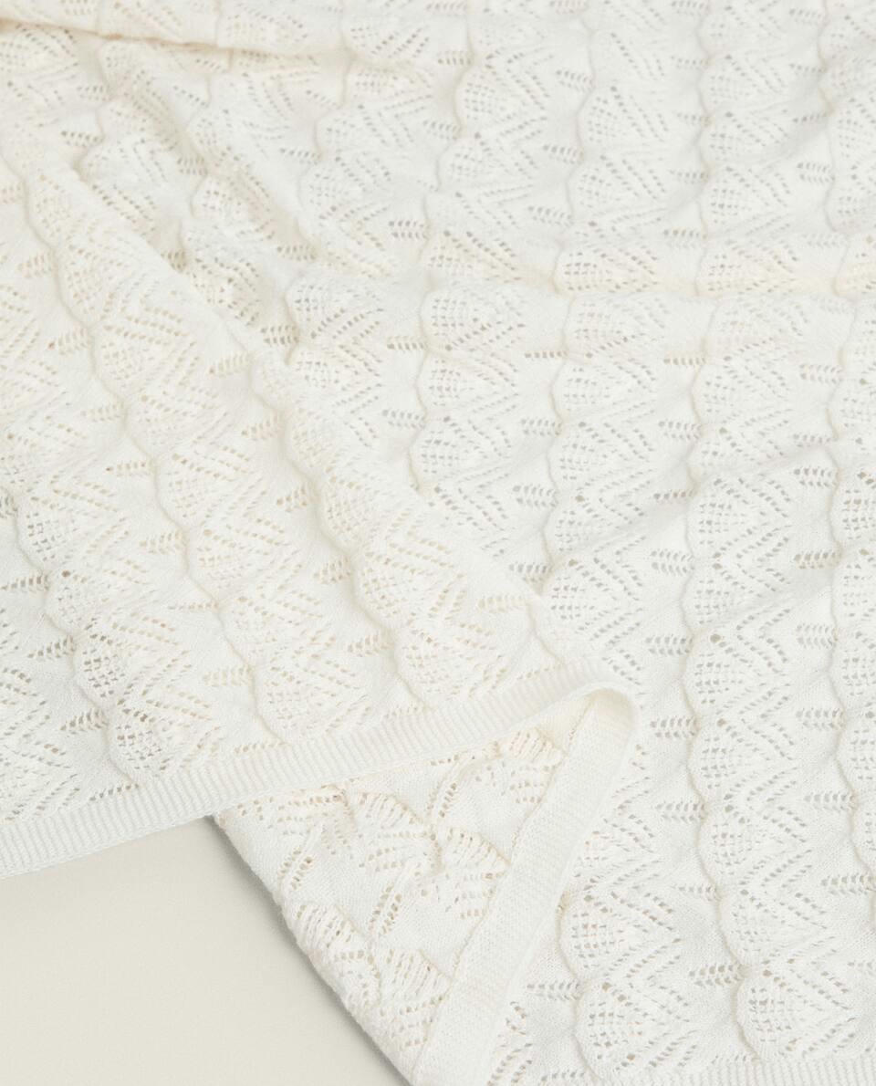 CHILDREN’S OPEN-KNIT COTTON BLANKET