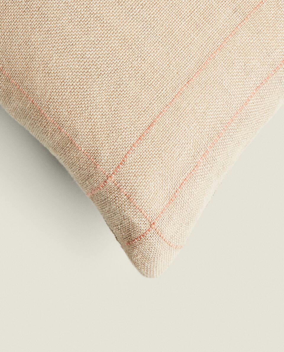 X áBBATTE ALPACA AND LINEN CUSHION
