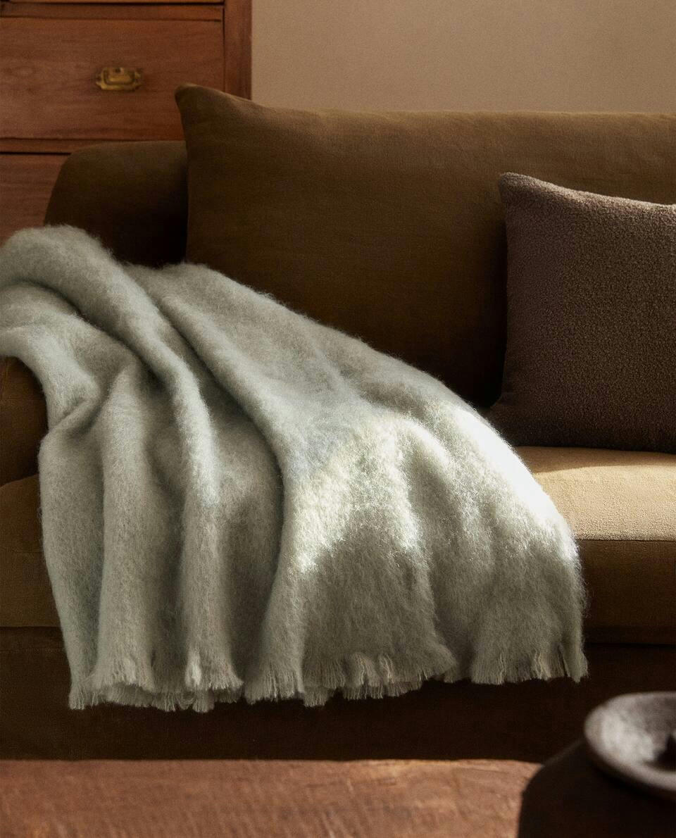 CARDED WOOL BLANKET