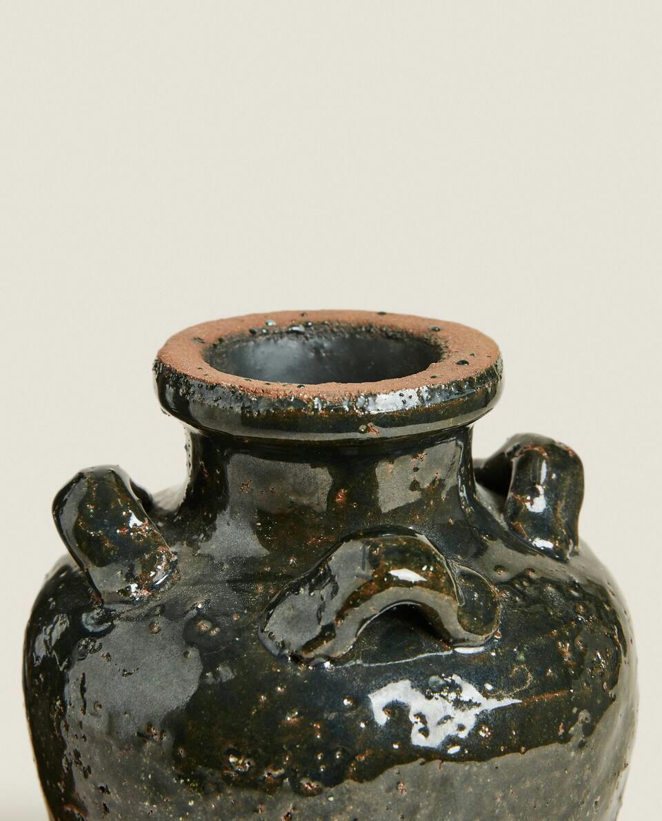 CERAMIC VASE WITH HANDLES