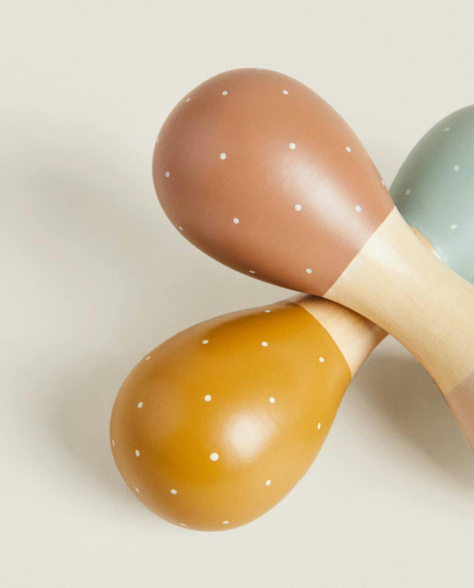 WOODEN MARACAS
