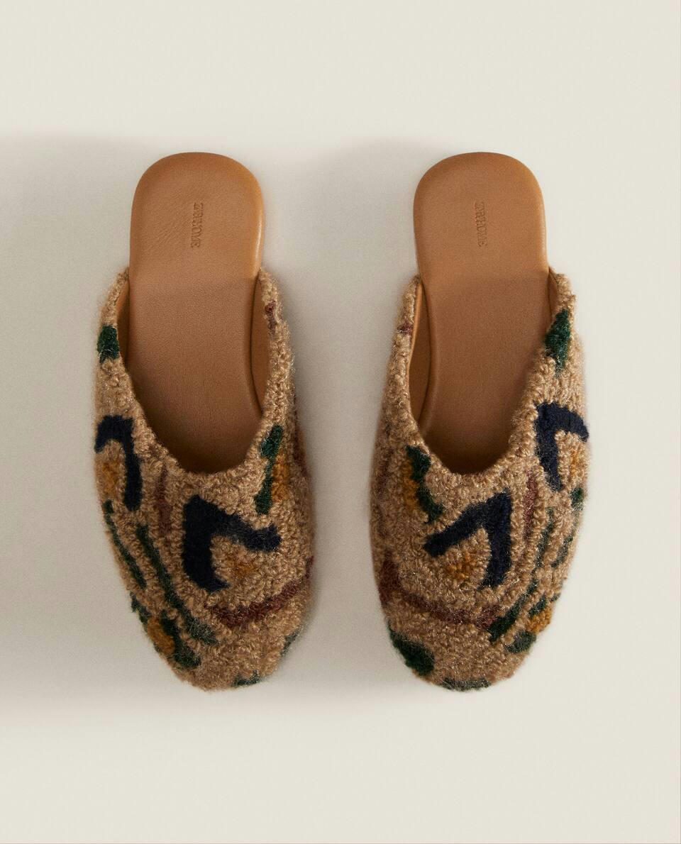 EMBROIDERED MULE SLIPPERS