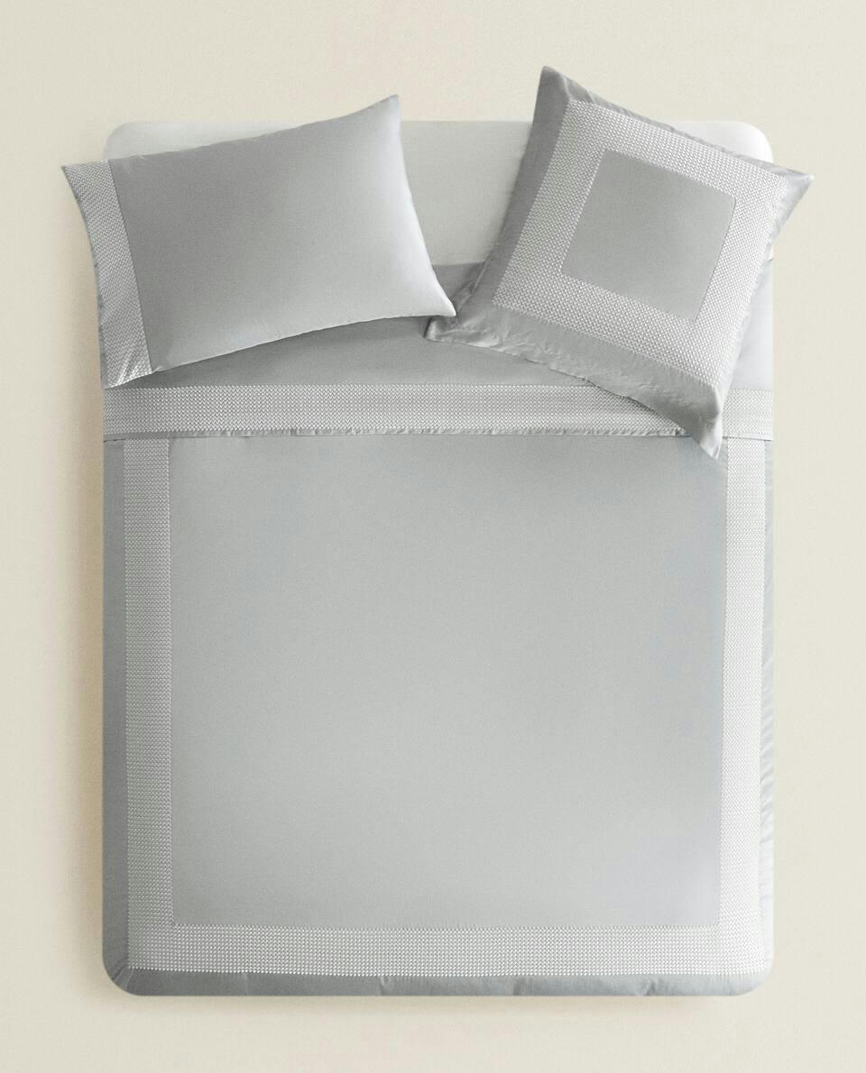 GEOMETRIC EMBROIDERED DUVET COVER