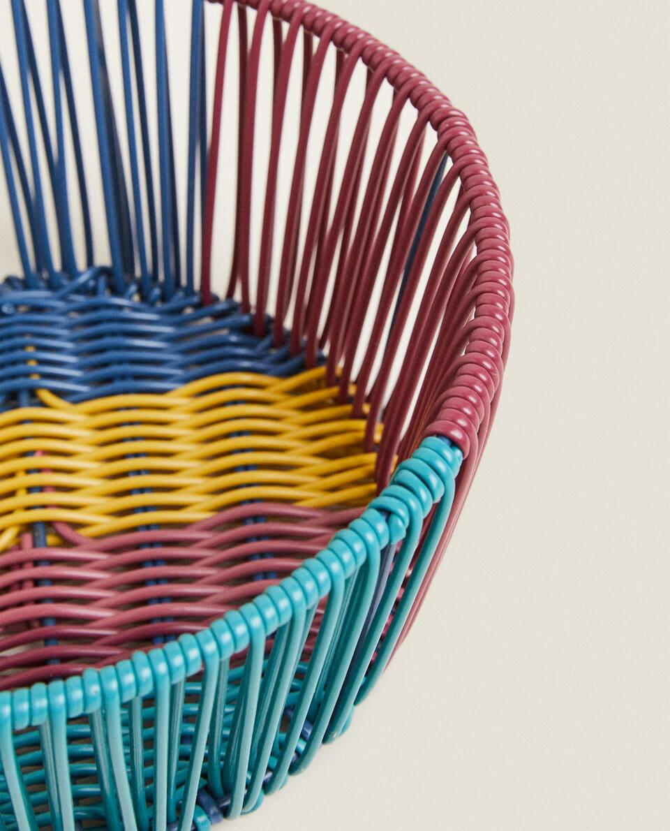 MULTICOLOURED ROUND WOVEN BASKET