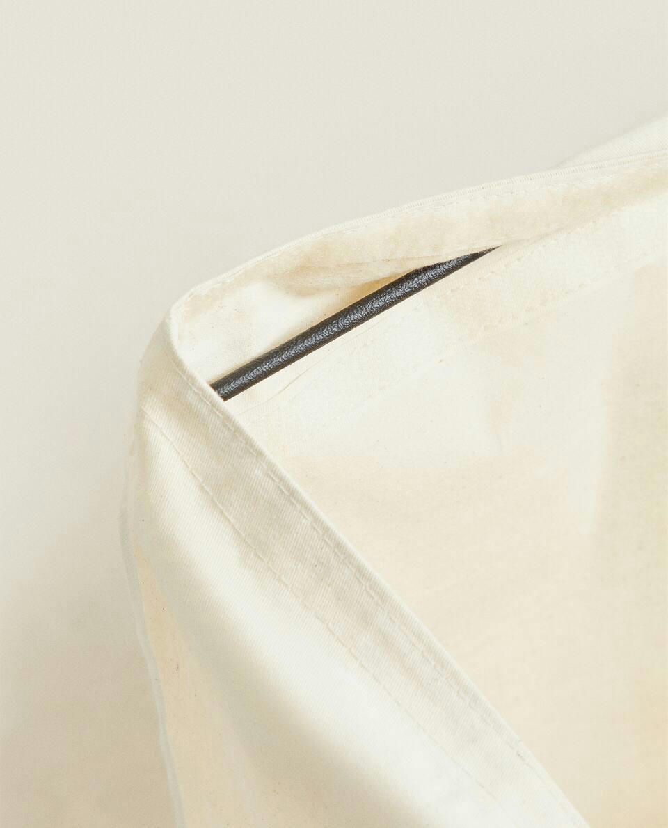 LAUNDRY BASKET WITH WHEELS