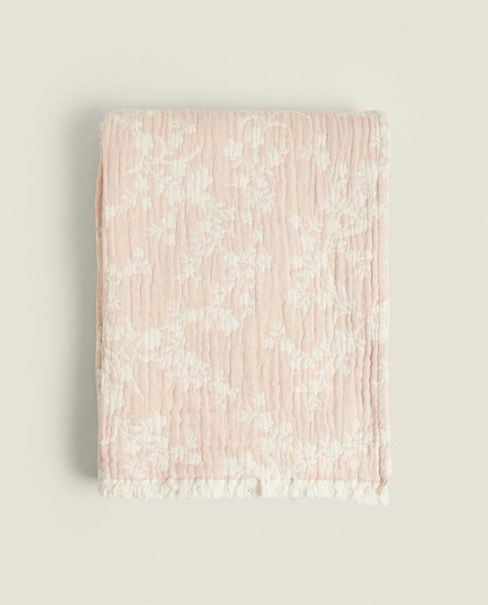 FLORAL JACQUARD BLANKET