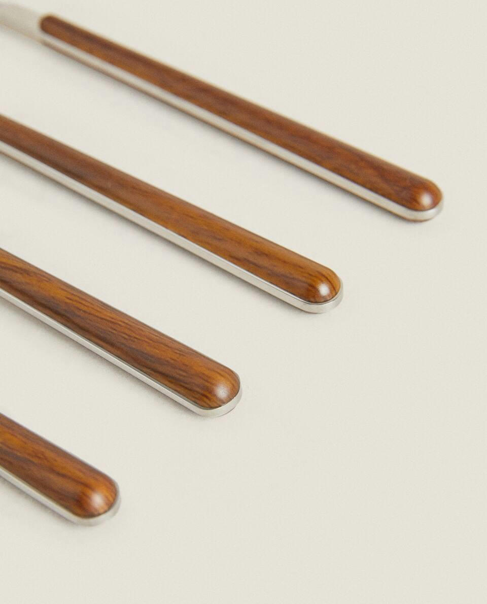 BOX 4 SPOONS WITH ROUND HANDLE DETAIL