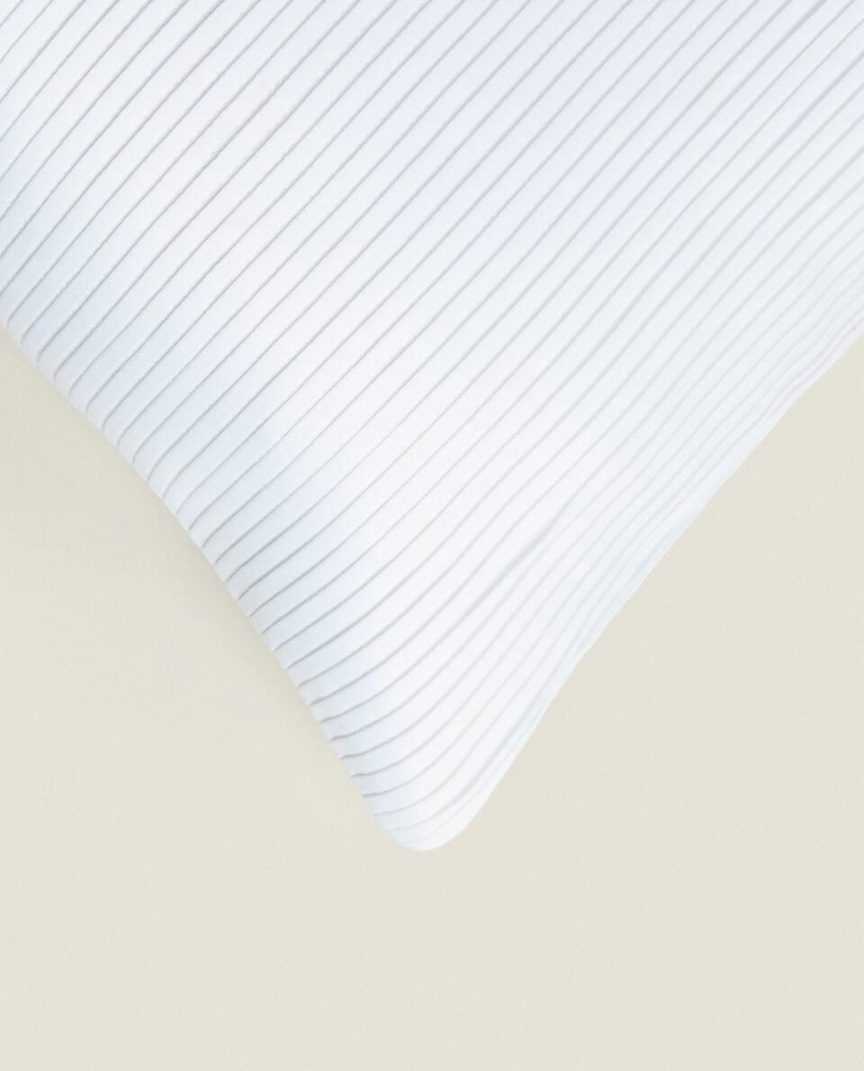 PLEATED CUSHION COVER