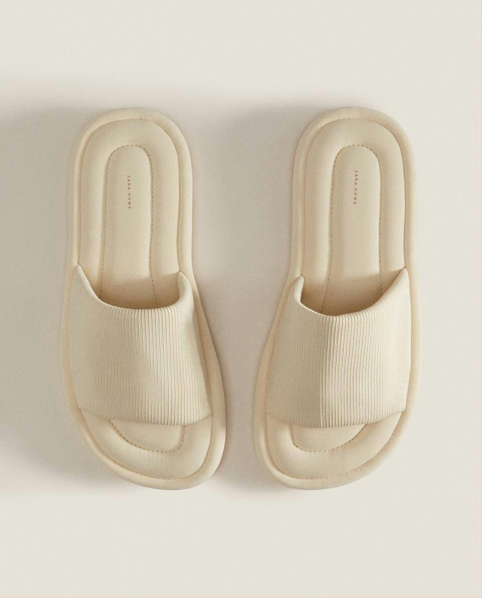 OPEN KNIT SLIPPERS