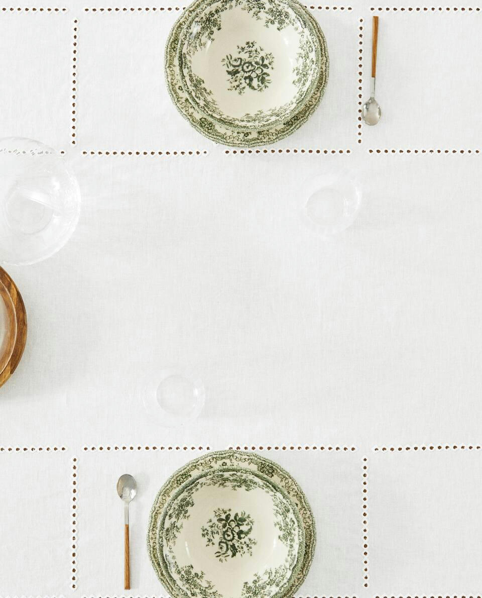 EMBROIDERED LINEN BLEND TABLECLOTH
