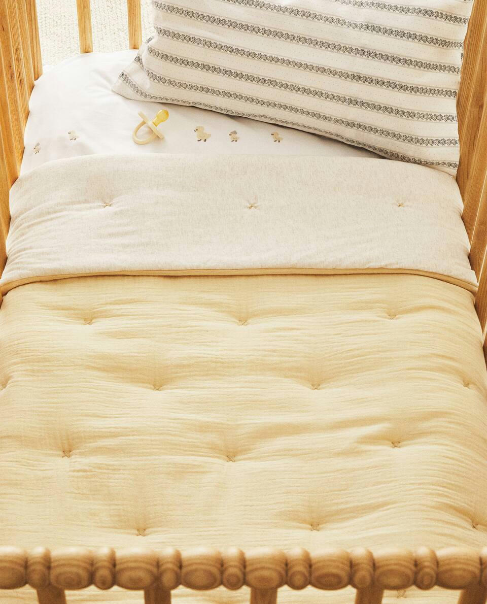 CHIFFON AND COTTON JERSEY QUILT