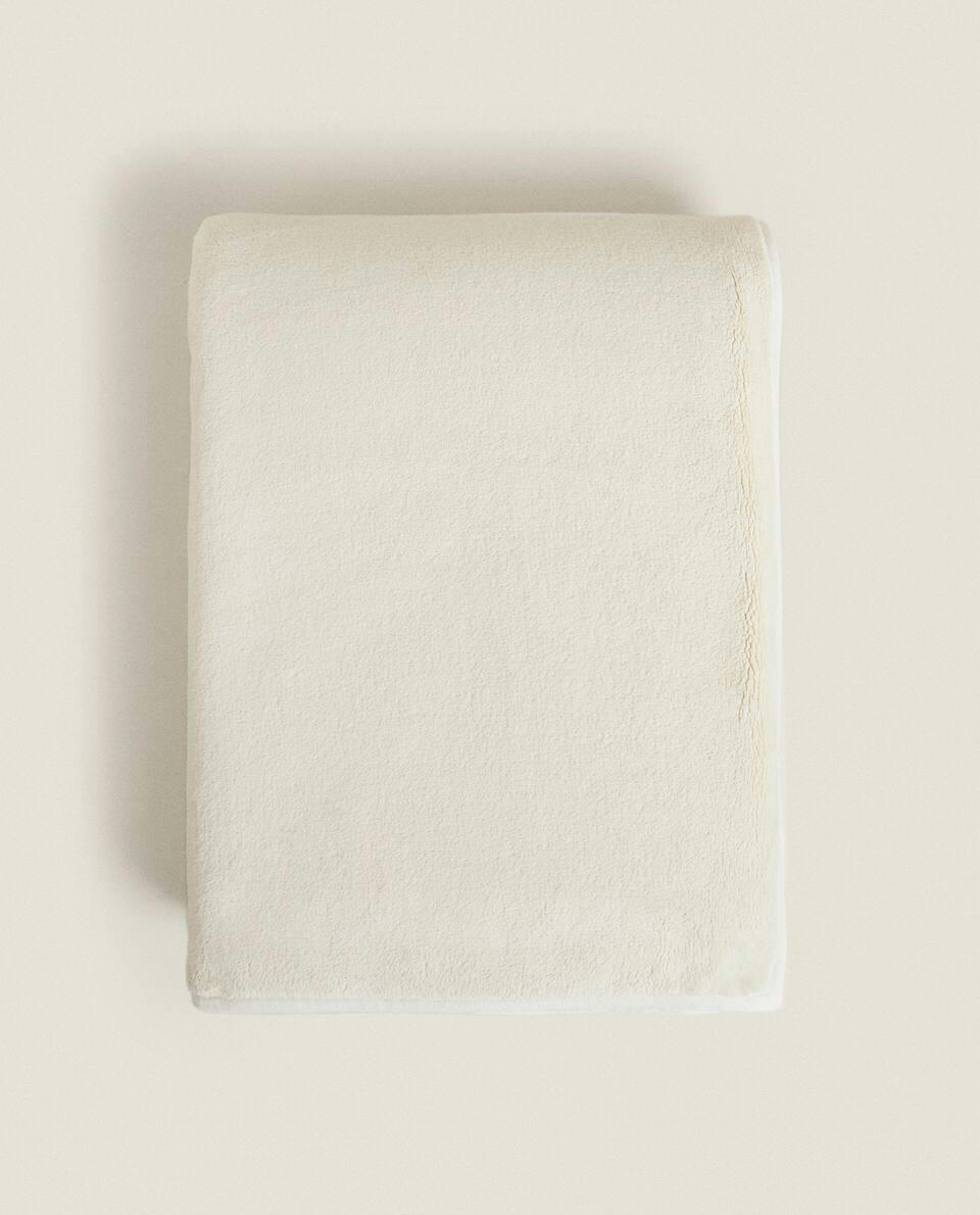 490 GSM SHORT FAUX FUR FLEECE BLANKET