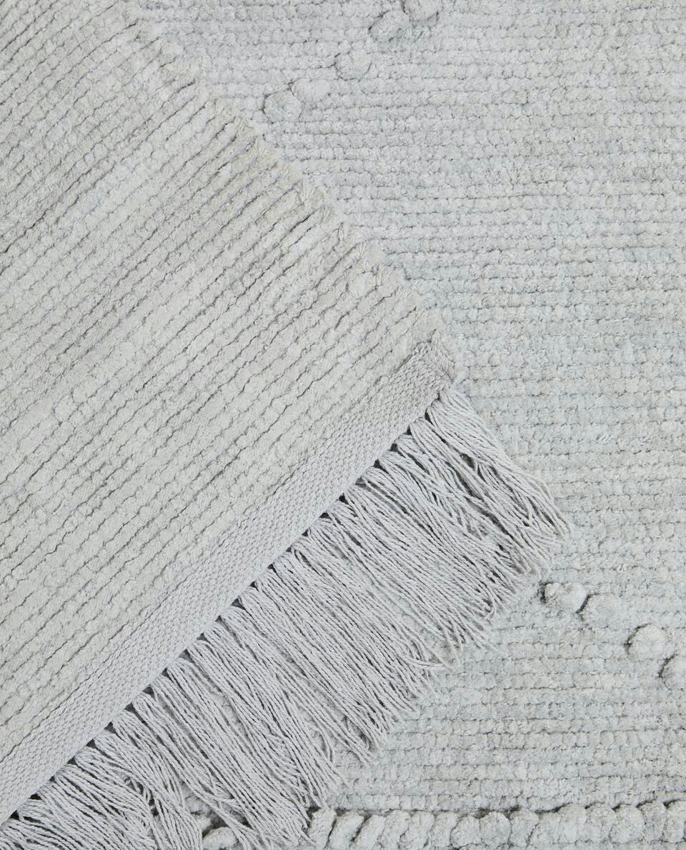 KIDS’ DIAMOND CHENILLE RUG WITH FRINGING