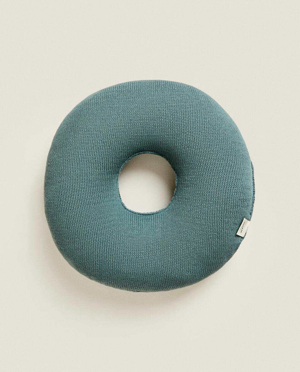 CHILDREN’S CHRISTMAS WREATH CUSHION