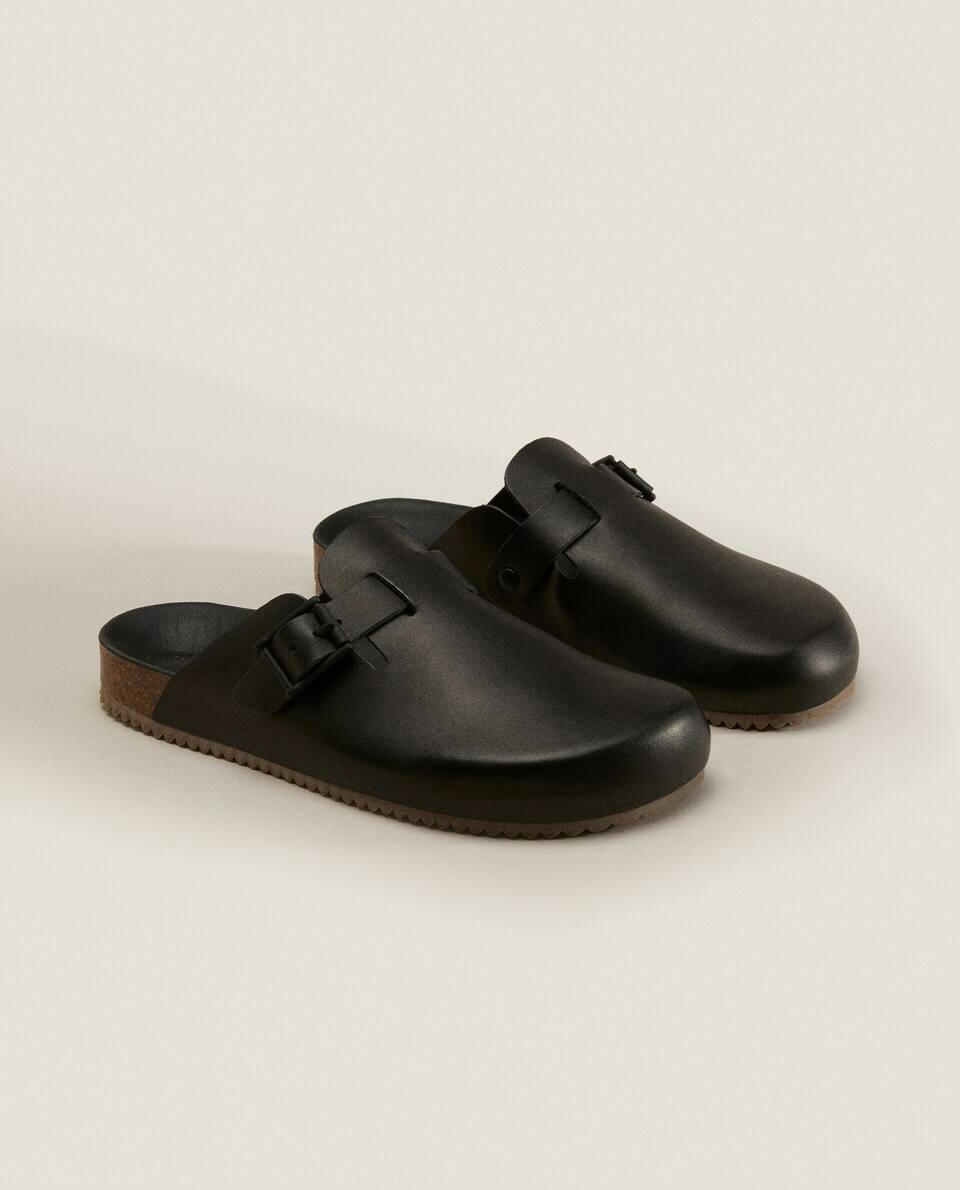 LEATHER CLOGS WITH BUCKLES
