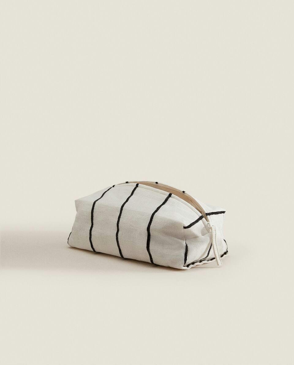 STRIPED FABRIC TOILETRY BAG