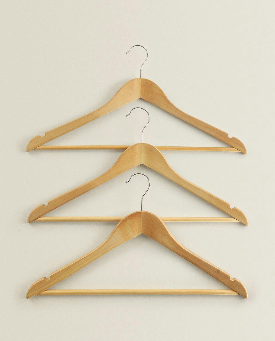 LACQUERED WOODEN HANGER (SET OF 3)
