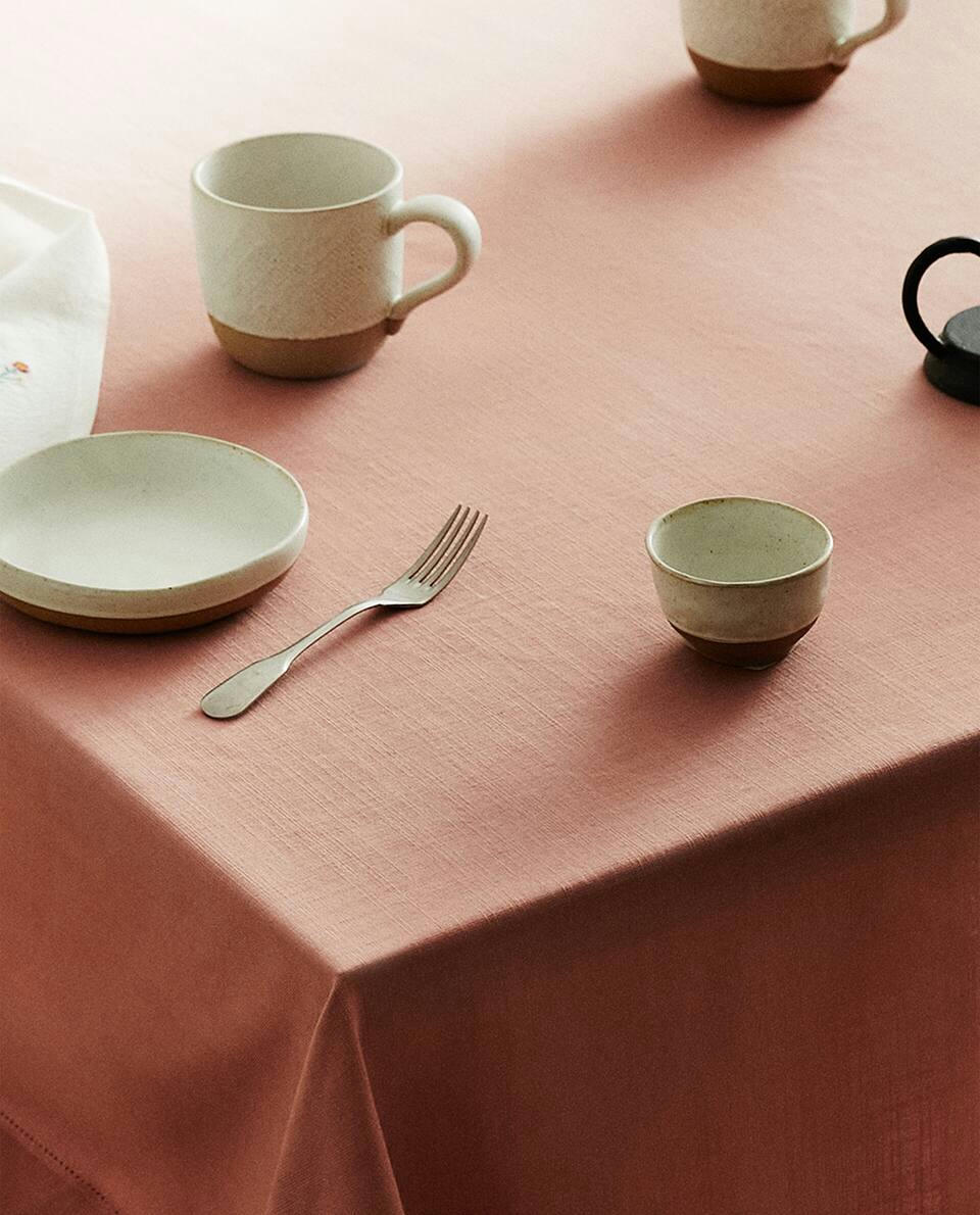 HEMSTITCHED TABLECLOTH