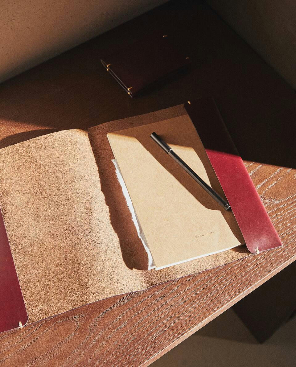 LEATHER BOOK COVER WITH TOPSTITCHING