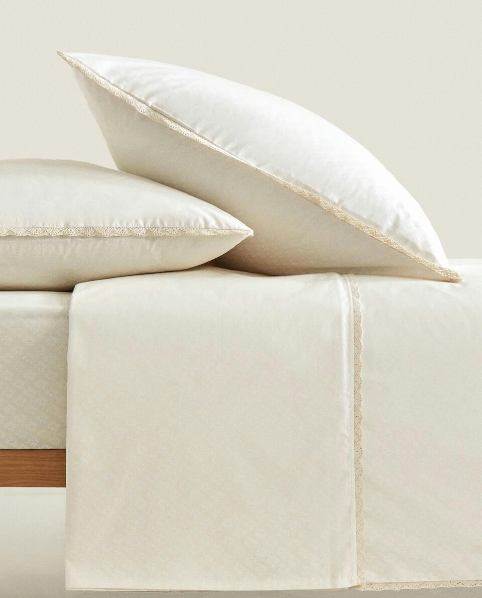 CHILDREN’S FLORAL FLAT SHEET WITH LACE TRIM