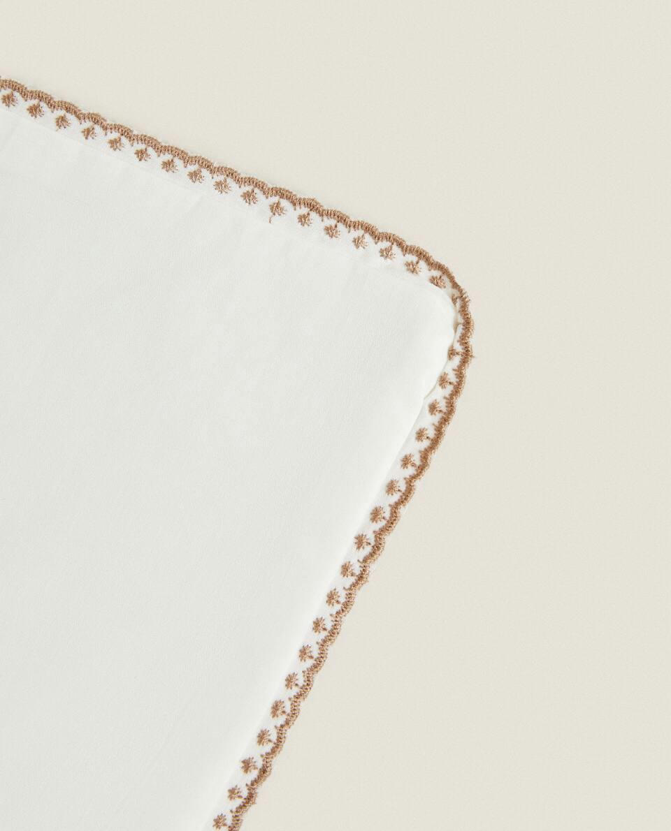 FLAT SHEET AND PILLOWCASE WITH TOPSTITCHING SET