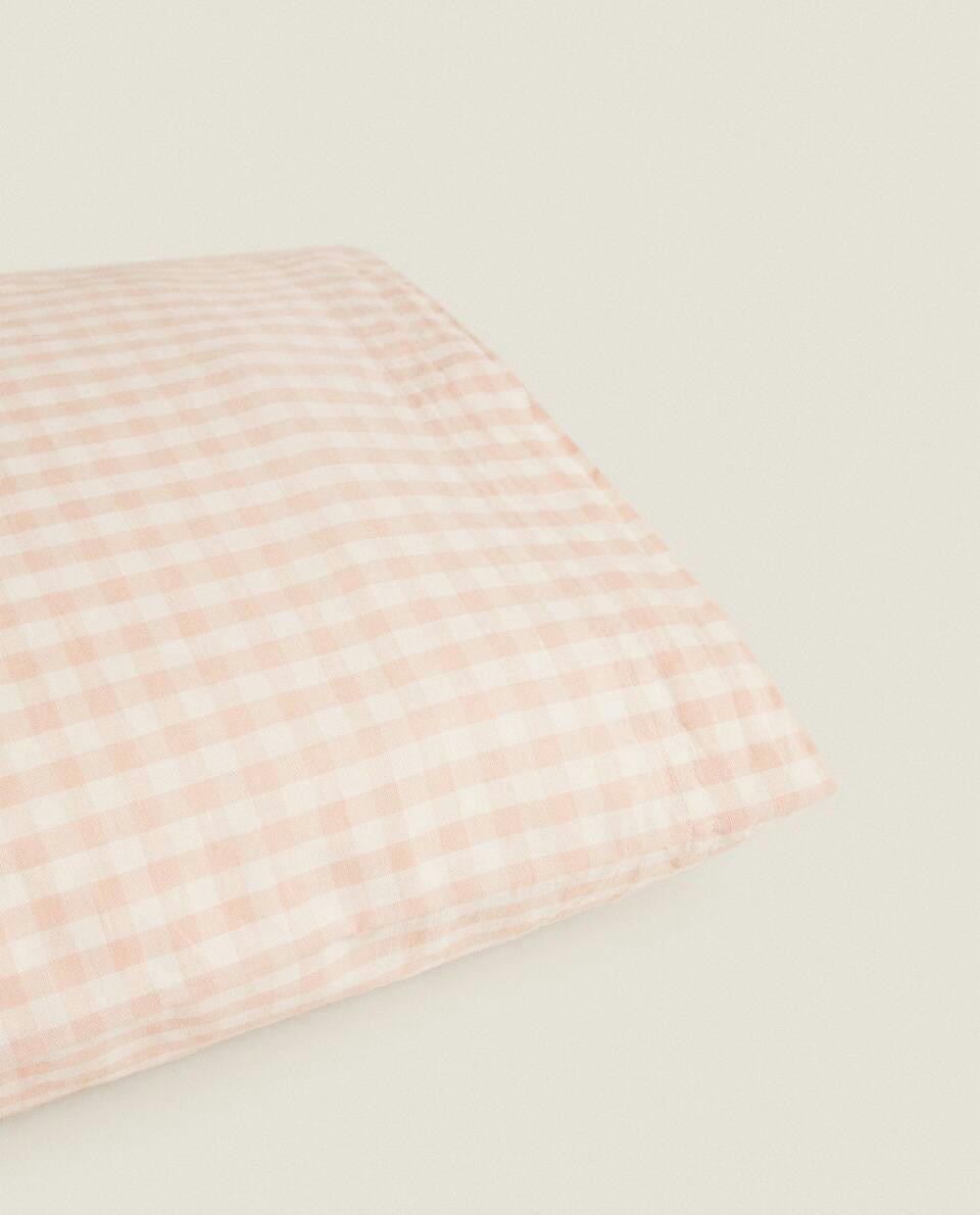 CHECK PILLOWCASE