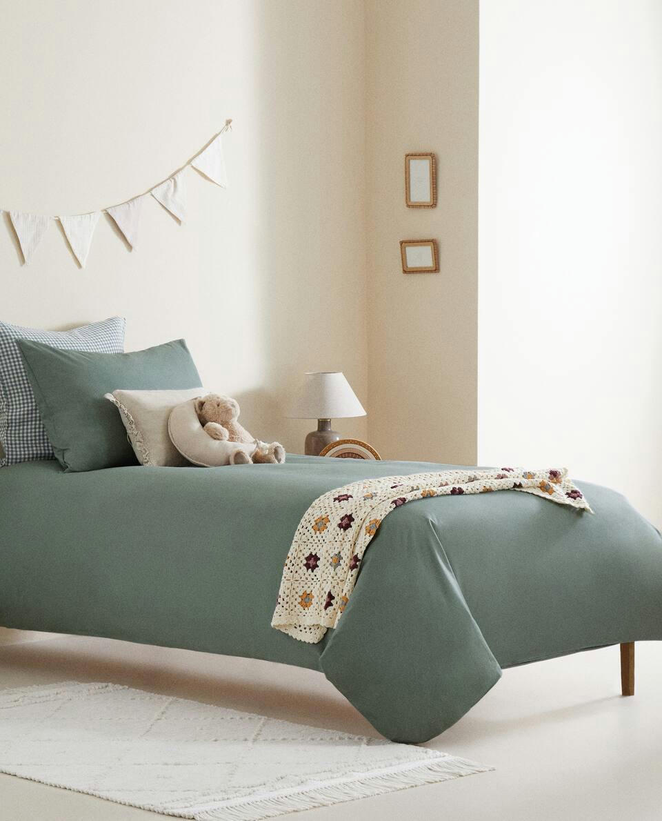 CHILDREN'S COTTON FITTED SHEET WITH TOPSTITCHING