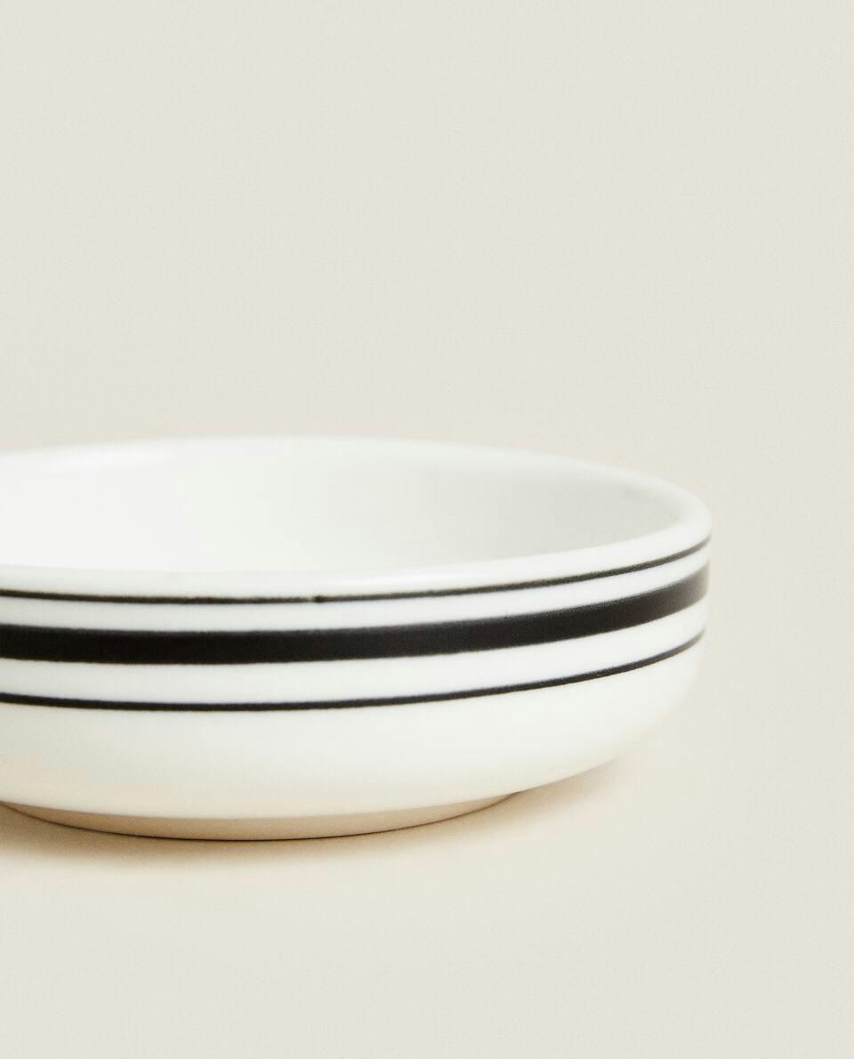 STONEWARE BOWL WITH LINES