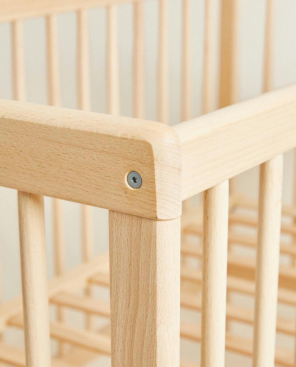 CLASSIC WOODEN COT