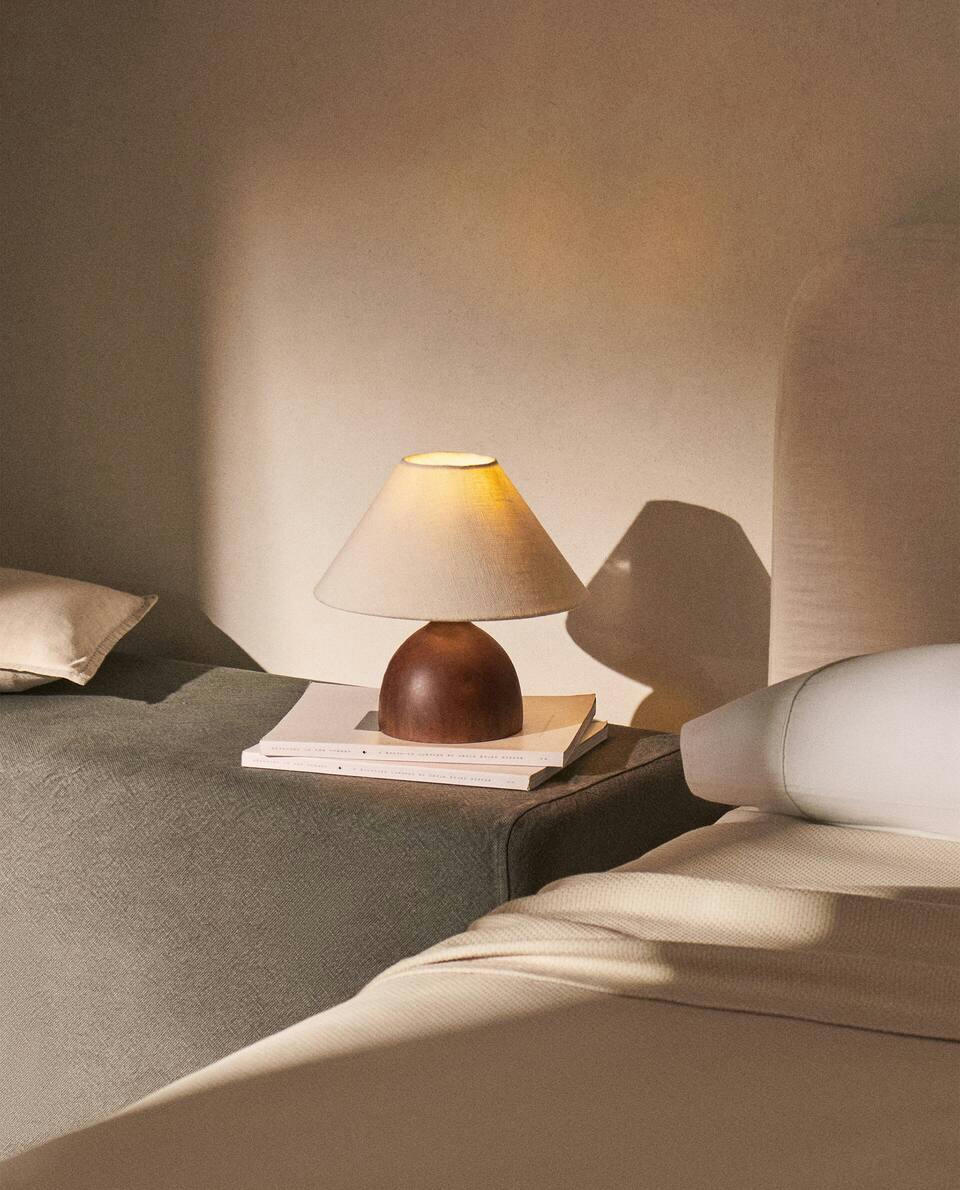 MANGO WOOD TABLE LAMP