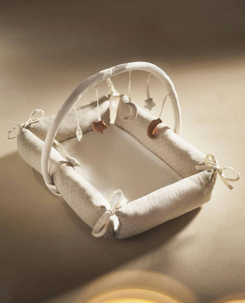 CHILDREN’S TOY GYM