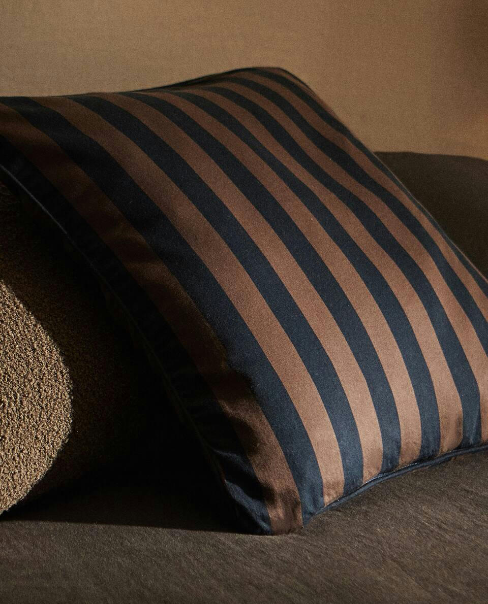 STRIPED CUSHION COVER